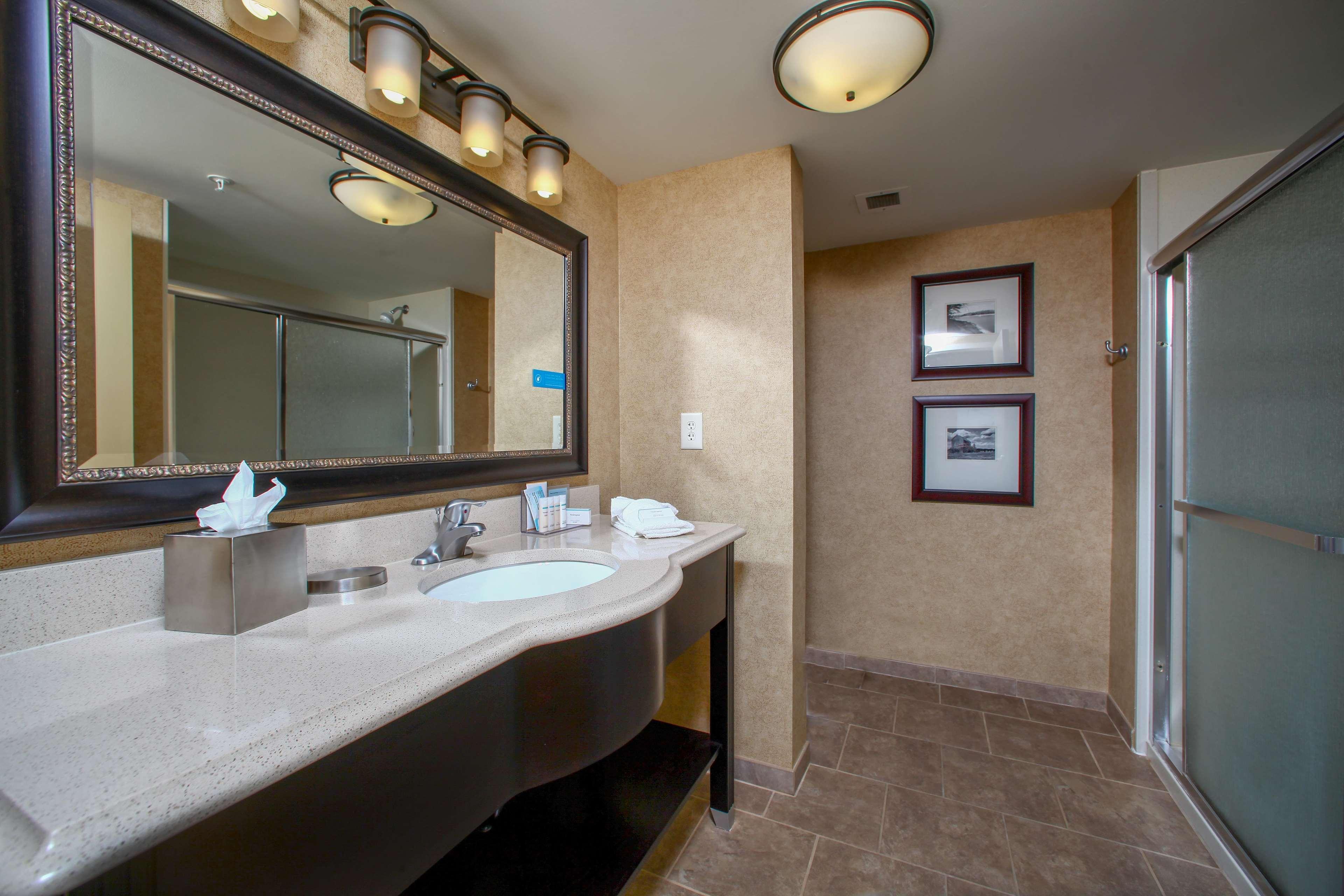 Hampton Inn Atlanta-Кантон Екстериор снимка