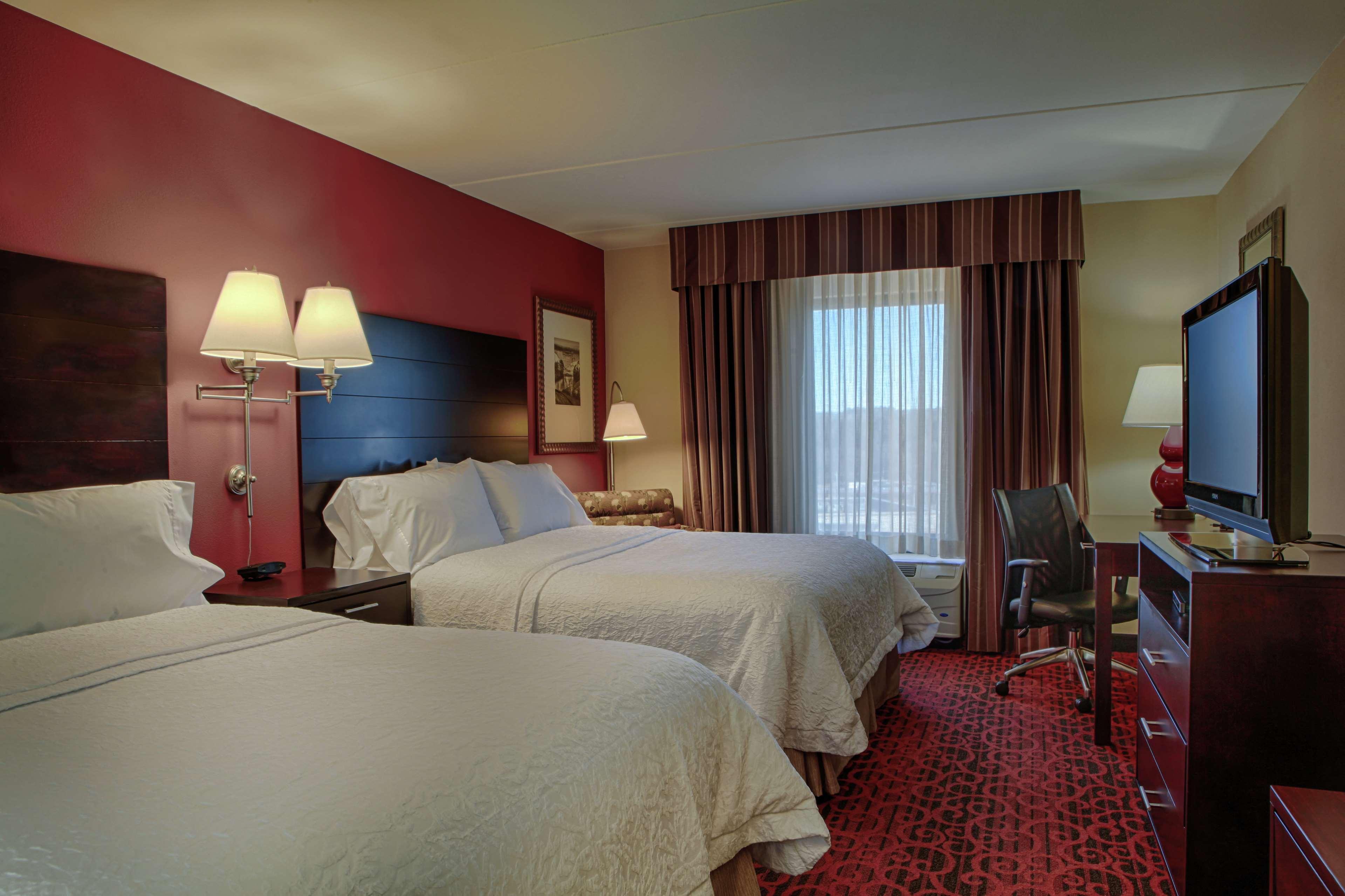 Hampton Inn Atlanta-Кантон Екстериор снимка